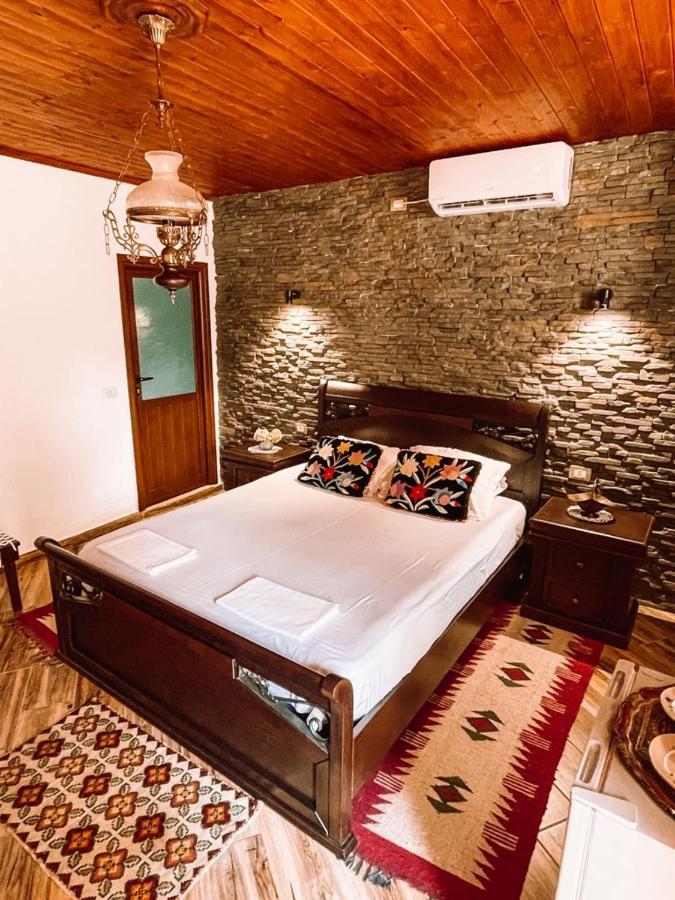 L&I Apartment Берат Екстериор снимка