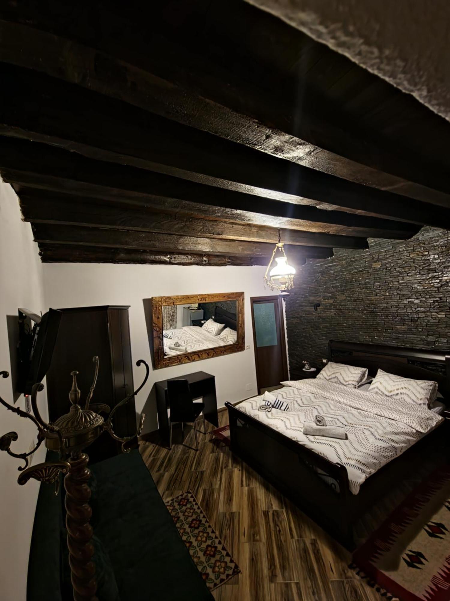 L&I Apartment Берат Екстериор снимка